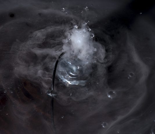 Riconoscere se stessi nel suono: intervista all’artista Clarice Calvo-Pinsolle Clarice Calvo-Pinsolle, Fondazione Elpis, Milano, 2024, foto Fabrizio Vatieri