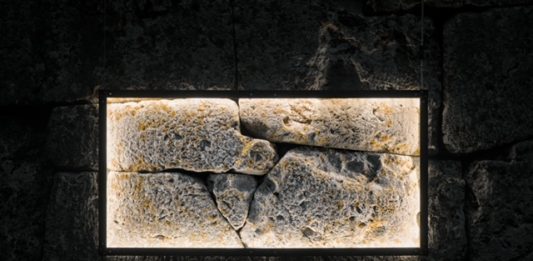 Luminis, luce sull’antichità: l’installazione di Mario Carlo Iusi ad Alatri