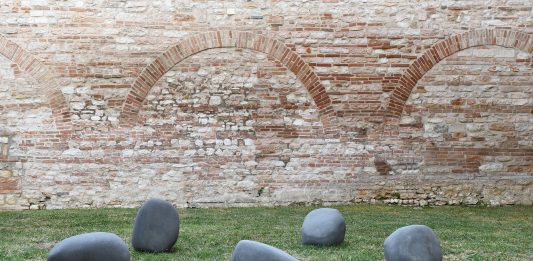 Paolo Icaro racconta i suoi “artifici naturali” in occasione della Giornata del Contemporaneo