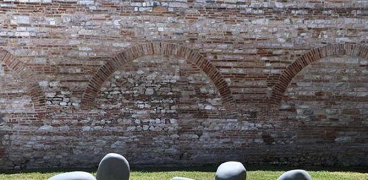Artificio naturale, scultura ambientale di Paolo Icaro dal 12 ottobre alla Pinacoteca Civica Bruno Molajoli di Fabriano
