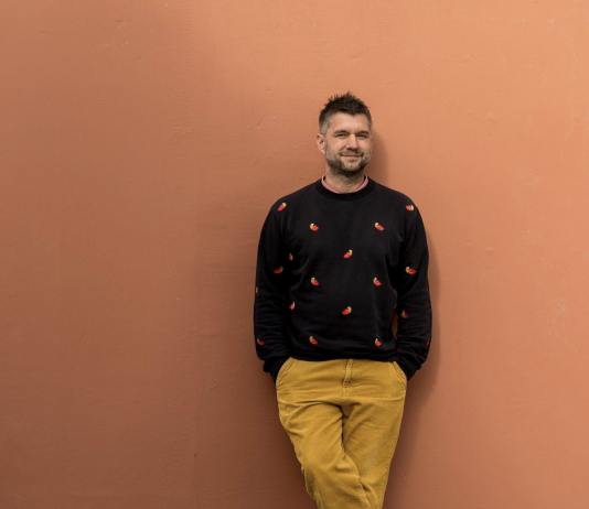 I giardini del paradiso: Samuel Leuenberger curerà la Biennale Gherdeina 2026