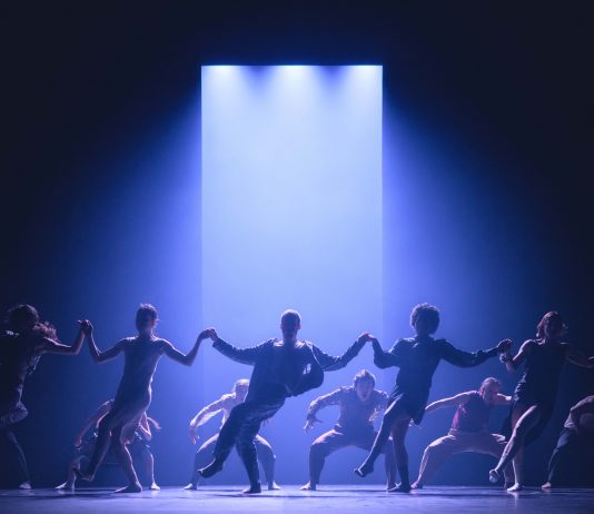 Torinodanza, alla scoperta dei mondi visionari di Hofesh Shechter e Sharon Eyal