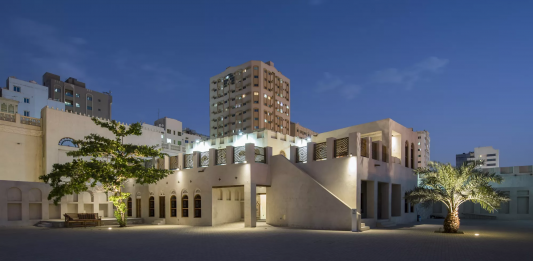 La Biennale di Sharjah 2025 invita al viaggio: oltre 140 gli artisti partecipanti