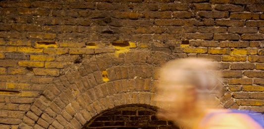 Un cuore oltre le frontiere: la mostra di Bruno Pagliano a Roma