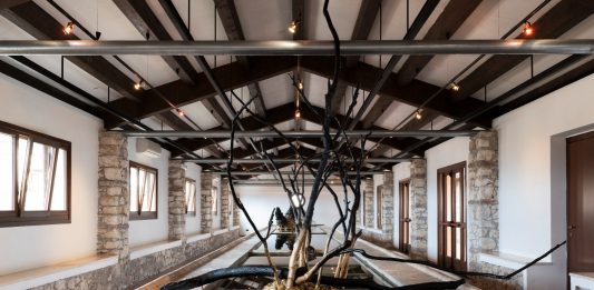 L’Antico Lavatoio di Guidonia si apre all’arte contemporanea: l’opera di Emanuele Fasciani