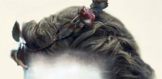 MASQUERADE, MAKE-UP & ENSOR fino al 2 febbraio 2025 al MoMu di Anversa