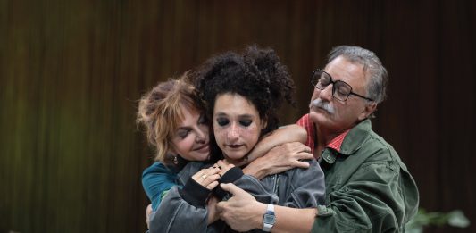 Cose che so essere vere, la tragicommedia famigliare per Valerio Binasco Regia di Valerio Binasco, Cose che so essere vere, Ph Virginia Mingolla