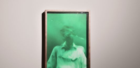 L’Oro Blu al Museo dei Bronzi di Pergola: l’arte contemporanea riflette sulla fragilità oro blu, mostra al museo bronzi