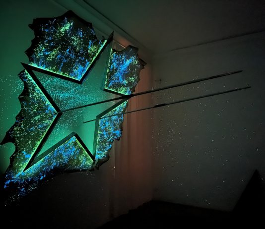 L’energia primitiva di Gilberto Zorio in una mostra preziosa di Tucci Russo a Torino