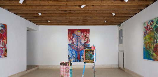 Come affrontare un’eredità coloniale che continua a ferire? “Noutoupatou” all’A plus A Gallery come monito universale