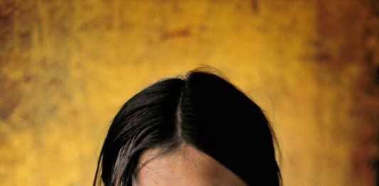 Vedere il mondo e catturarlo: un’intervista a Steve McCurry