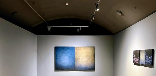 Ernesto Morales, atmosfere di luce: la mostra al Rothko Museum in Lettonia