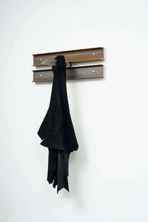 Jannis-Kounellis---Asta-114---Arte-Moderna-e-Contemporanea---BLINDARTE