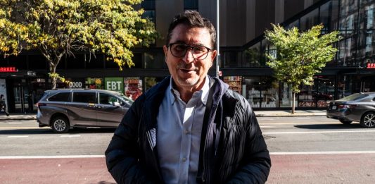 Intervista a Dario Sartini, il fotografo che ritrae la città da dietro il finestrino