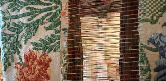 Nel segno della cura: la mostra di Fra Sidival Fila all’Ospedale Civile di Venezia Sidival Fila, Paesaggio inedito, veduta della mostra, Ospedale Civile SS Giovanni e Paolo di Venezia. Courtesy of Fondazione Filantropica Sidival Fila and Mennour, Paris