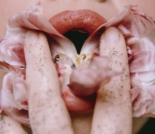 Donna, in che senso?