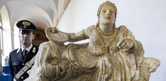 Ritrovato un tesoro etrusco: la storia del recupero della tomba dei Pulfna tesoro etrusco ritrovato