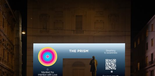 The Prism: a Milano, l’arte urbana di Stefano Simontacchi per un viaggio spirituale