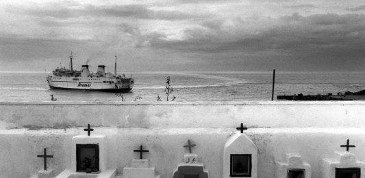 Isola senza tempo. Gli scatti di Gianni Berengo Gardin e Filippo Romano a Linosa