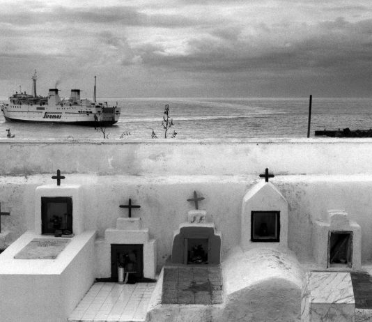 Isola senza tempo. Gli scatti di Gianni Berengo Gardin e Filippo Romano a Linosa