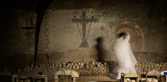 Napoli, golfo mistico e dinamico: fotografie di Assunta Saulle nella Sacrestia del Vasari
