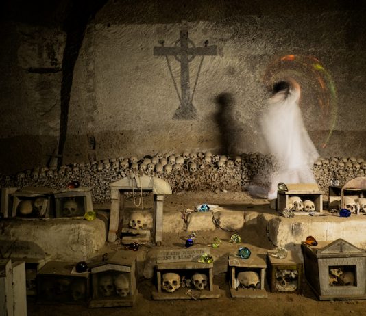 Napoli, golfo mistico e dinamico: fotografie di Assunta Saulle nella Sacrestia del Vasari