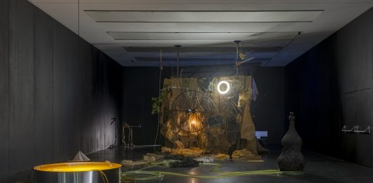 Al Museion di Bolzano un giardino disorientante diventa metafora di resistenza