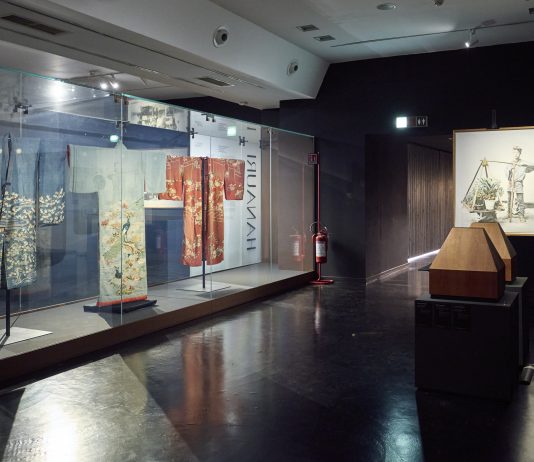 A Torino Linda Fregni Nagler mette in scena la poesia delicata dei venditori di fiori giapponesi