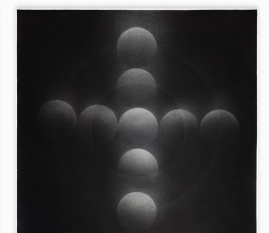 Marco Tirelli, l’inquieta essenza del vivere: la mostra alla Galleria Pedana di Caserta