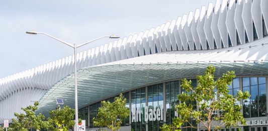 Dopo la banana: si alza il sipario su Art Basel Miami Beach 2024 Art Basel Miami 2024