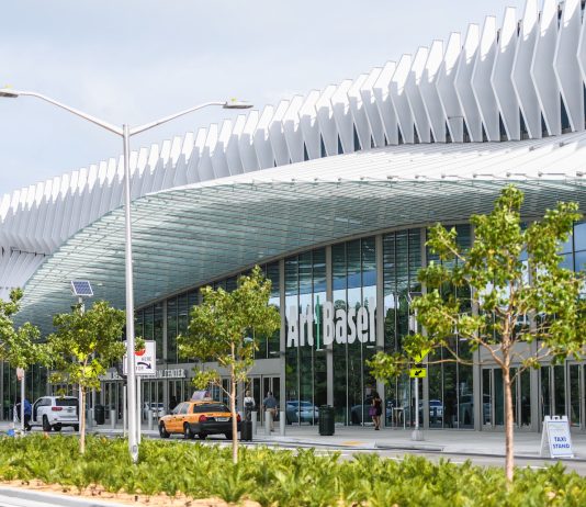 Dopo la banana: si alza il sipario su Art Basel Miami Beach 2024 Art Basel Miami 2024