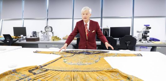 A Hong Kong apre un centro per la millenaria cultura tessile cinese