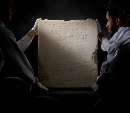 Sotheby’s ha venduto una tavola dei Dieci Comandamenti per oltre $ 5 milioni dieci comandamenti