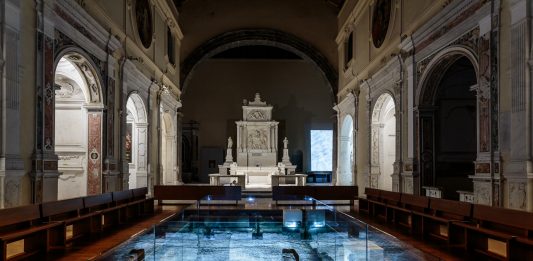 Gianluigi Masucci, un’identità vivente: la mostra in una chiesa di Napoli