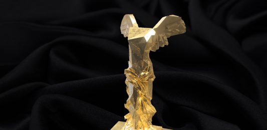 Michele Dal Bon: l’oro e il cubismo in dialogo con la scultura antica