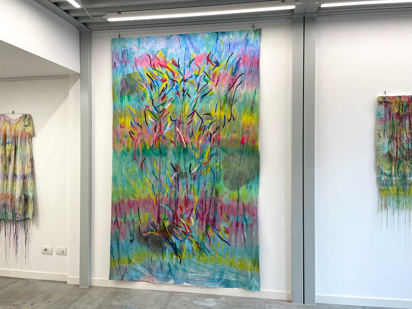 allestimento esposizione Non c’è confine, Atelier Voglino (credits dell’artista)