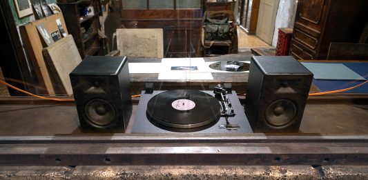 Il ritmo della memoria che risuona nell’arte: intervista a Iginio De Luca