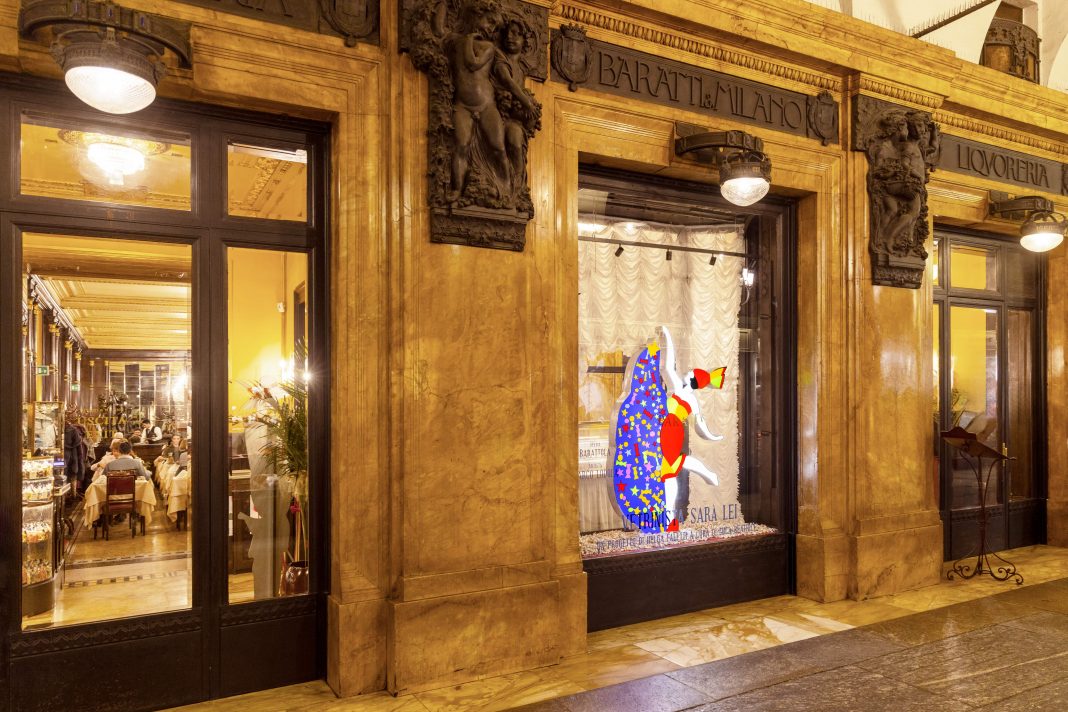 Marco Lodola, Barattola, vetrina Baratti & Milano, Torino, 2025 Marco Lodola, Barattola, vetrina Baratti & Milano, Torino, 2025