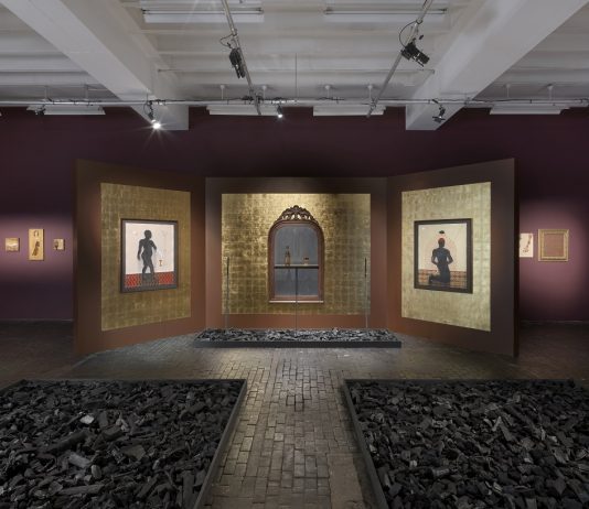 Carne e spiritualità al centro della mostra di Antonio Obá al Centre d’Art Contemporain di Ginevra