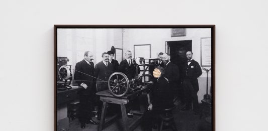 Diana Anselmo, arte e resistenza della comunità sorda, in mostra alla Galleria Delfini di Roma