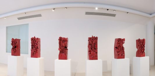 Con “L’angelo necessario” il MIC di Faenza celebra l’opera di Giacinto Cerone