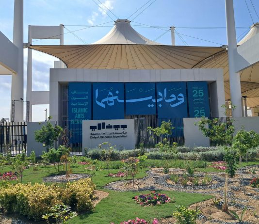 Si è aperta la seconda edizione della Biennale di Arte Islamica. Il racconto da Gedda