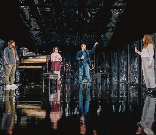 La forma delle cose: una riflessione sulle nostre relazioni, al Gobetti di Torino La Forma Delle Cose, Teatro Gobetti, Torino, 2025, ph Luigi De Palma