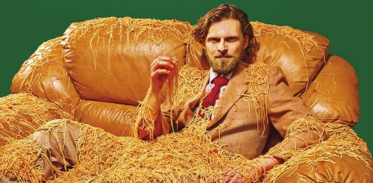 Maurizio Cattelan ancora curatore, con Chromotherapia: in arrivo a Roma un compendio sulla fotografia a colori