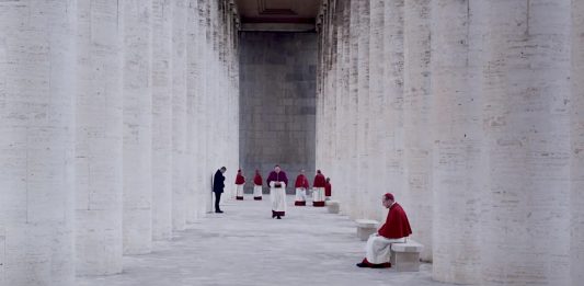 Conclave: il film dove il nuovo irrompe nella Chiesa, in stile spy story conclave