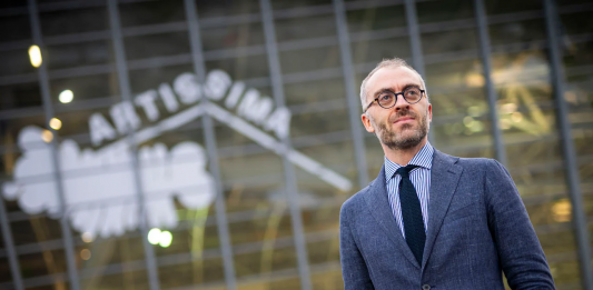Artissima: Luigi Fassi confermato direttore della fiera di Torino fino al 2026