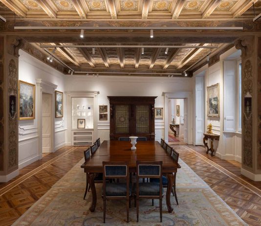 Milano, la Fondazione Adolfo Pini riapre con un percorso espositivo rinnovato Mostra permanente, Fondazione Adolfo Pini, Milano, ph. Andrea Rossetti, 2025