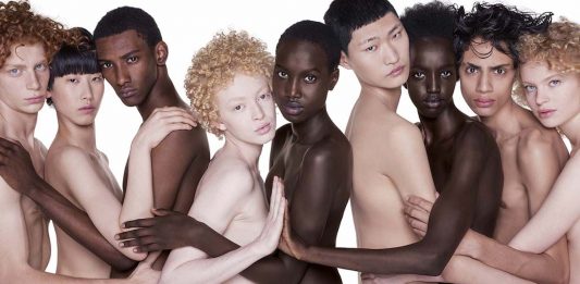 Destabilizzare l’immagine: la vera eredità di Oliviero Toscani