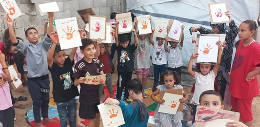 L’arte come terapia: una raccolta fondi per i bambini di Gaza