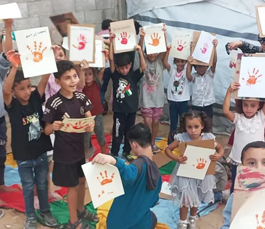 L’arte come terapia: una raccolta fondi per i bambini di Gaza